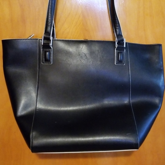 Vera Bradley Ella Tote - Picture 3 of 8